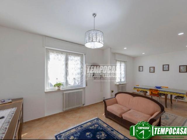 Appartamento in vendita a Zinasco, Lombardia