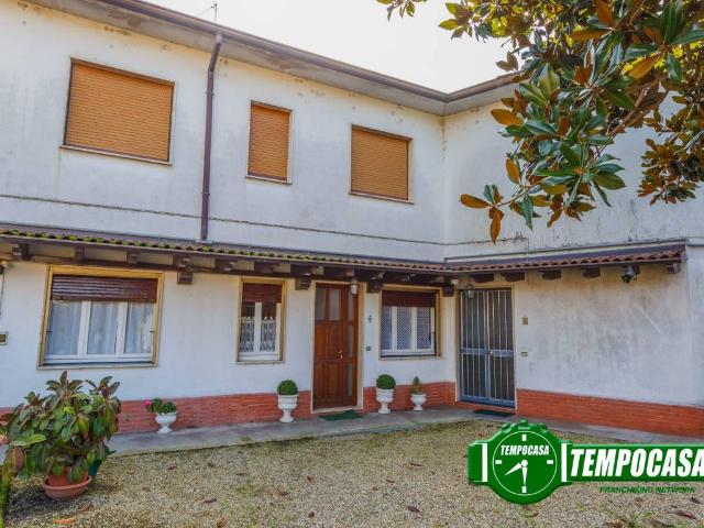 Appartamento in vendita a Zinasco, Lombardia