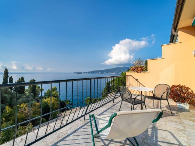 Appartamento in vendita a Zoagli, Liguria