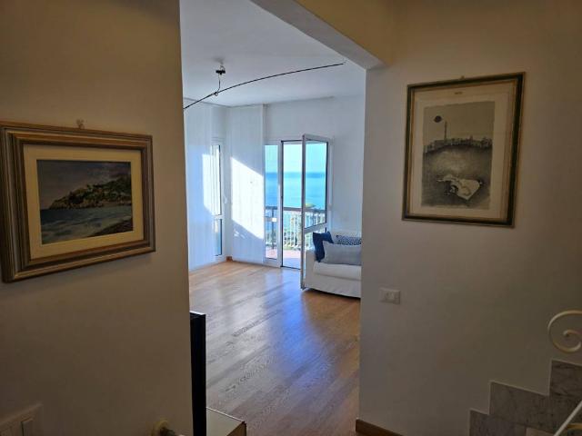 Appartamento in vendita a Zoagli, Liguria
