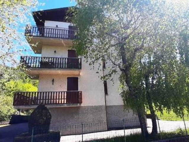 Appartamento in vendita a Comunità Montana della Valle Brembana, Zogno