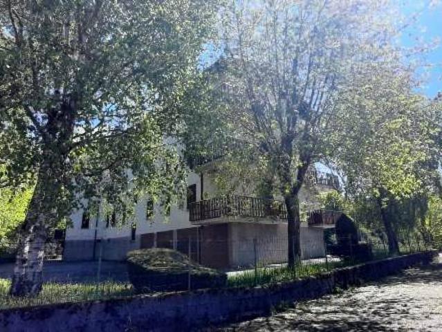 Appartamento in vendita a Comunità Montana della Valle Brembana, Zogno