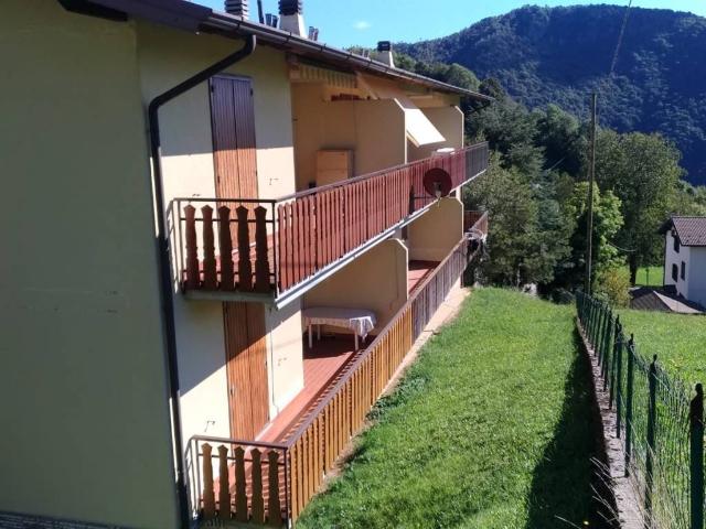 Appartamento in vendita a Comunità Montana della Valle Brembana, Zogno