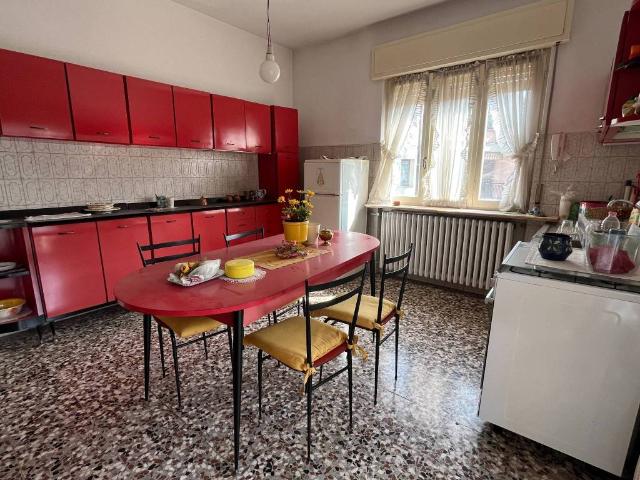 Appartamento in vendita a Comunità Montana della Valle Brembana, Zogno