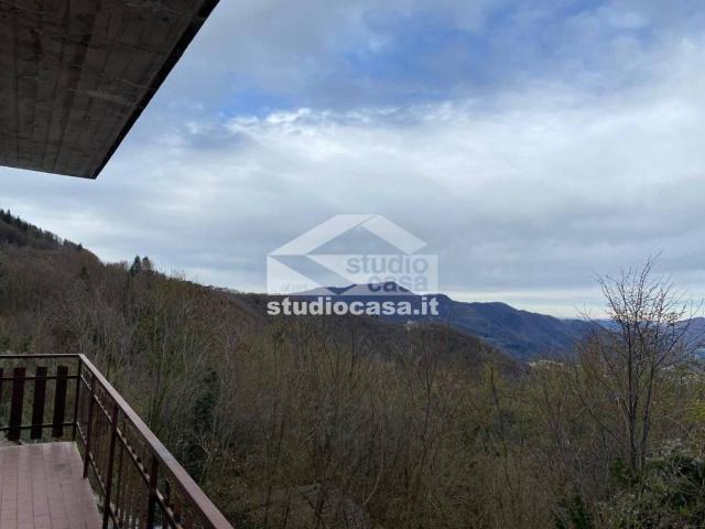 Appartamento in vendita a Comunità Montana della Valle Brembana, Zogno