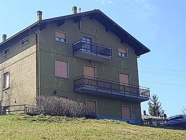 Appartamento in vendita a Comunità Montana della Valle Brembana, Zogno