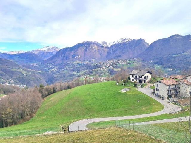 Appartamento in vendita a Comunità Montana della Valle Brembana, Zogno