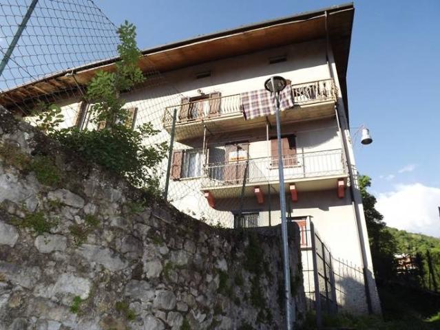 Appartamento in vendita a Comunità Montana della Valle Brembana, Zogno