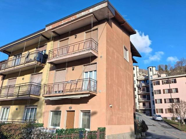 Appartamento in vendita a Comunità Montana della Valle Brembana, Zogno