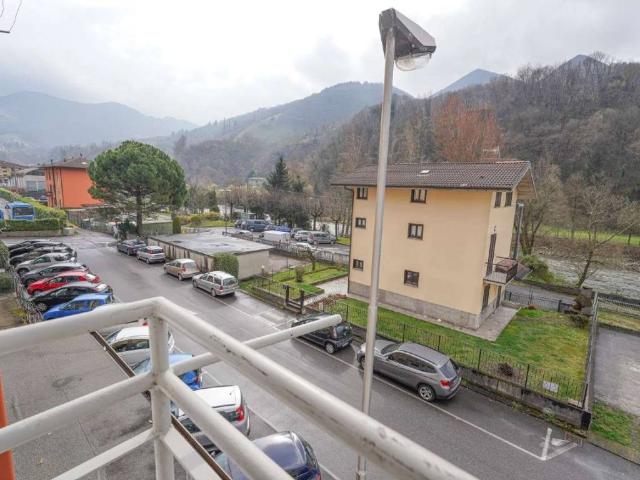 Appartamento in vendita a Comunità Montana della Valle Brembana, Zogno