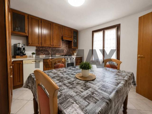 Appartamento in vendita a Zoppola, Friuli-Venezia Giulia