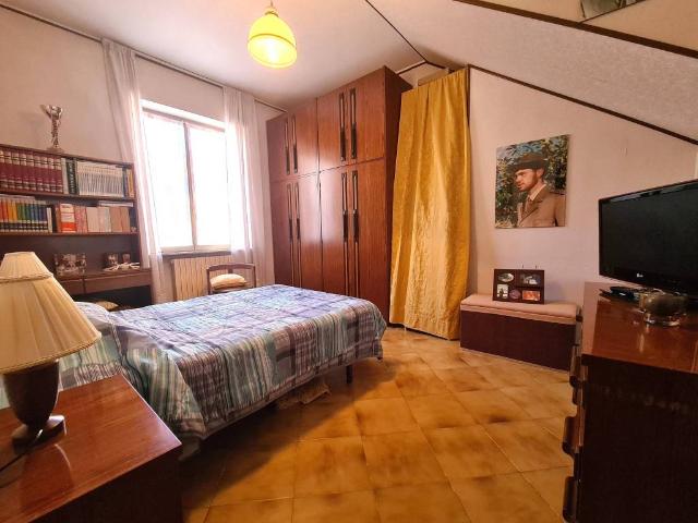 Appartamento in vendita a Zuccarello, Liguria