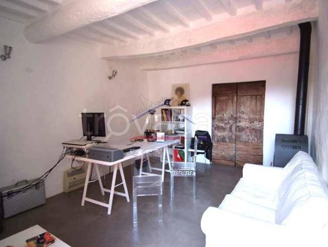 Monolocale in vendita a Palazzo Del Pero, Toscana