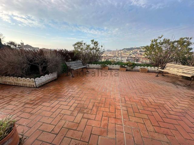 Attico in vendita a Ancona