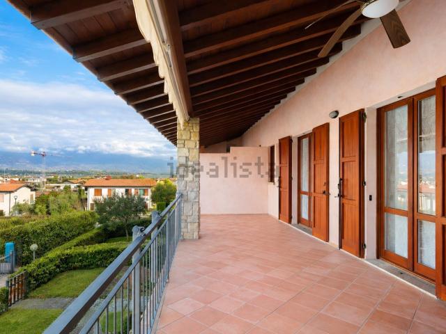Appartamento in vendita a Manerba Del Garda, Lombardia