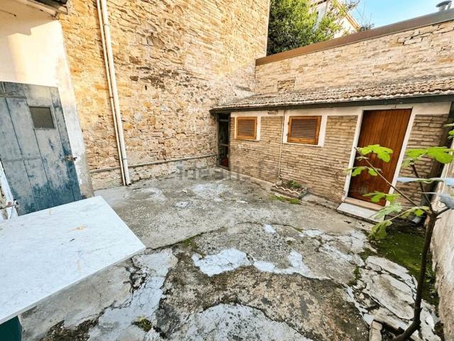 Appartamento in vendita a Centro Storico, Marche