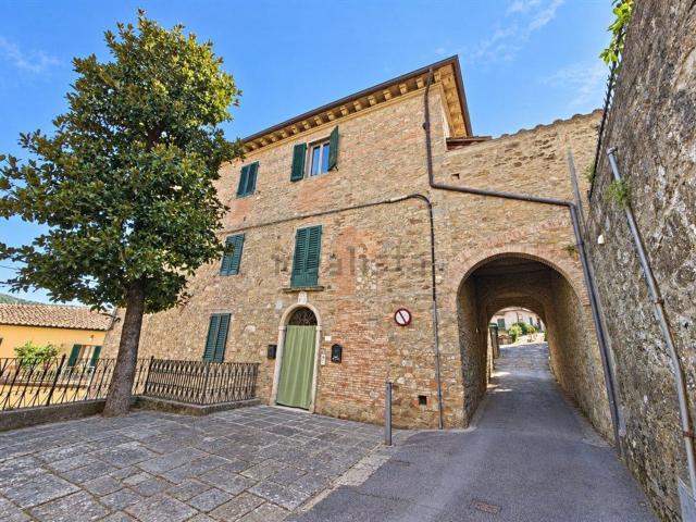 Appartamento in vendita a Badia a Ruoti, Bucine
