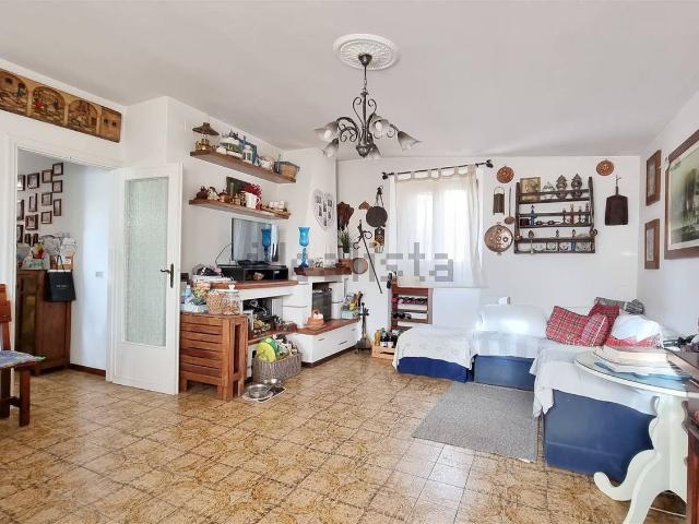 Appartamento in vendita a Montebello, Camaiore