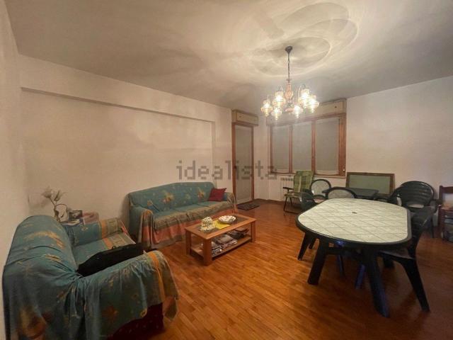 Appartamento in vendita a Ciarnin, Senigallia
