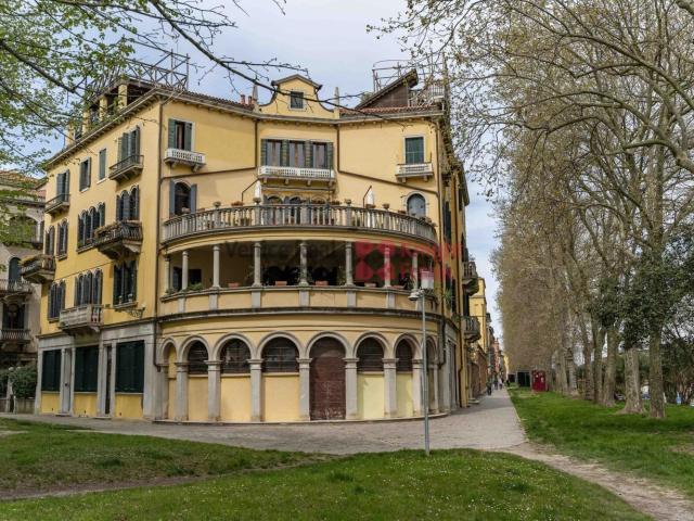 Appartamento in vendita a Venezia-Murano-Burano, Venezia