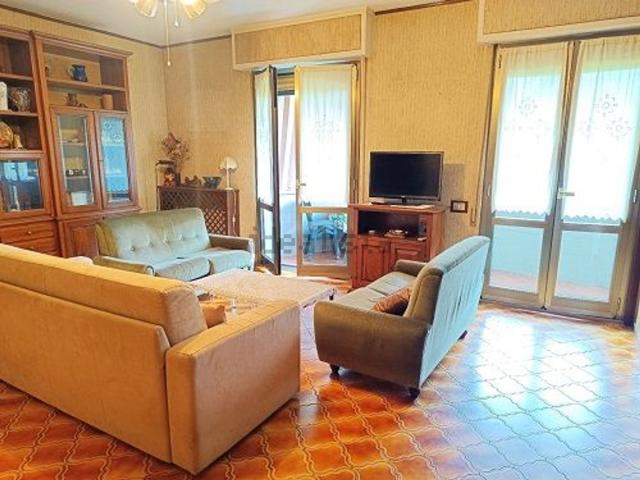 Appartamento in vendita a Cinque Vie, Marina Di Massa