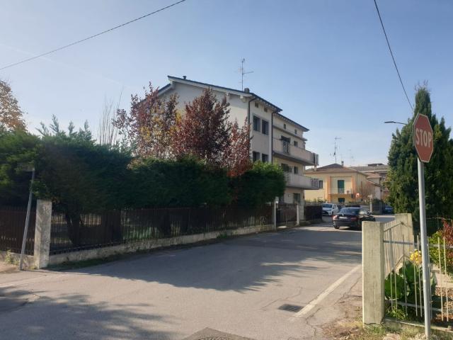 Appartamento in vendita a Unione Comuni Modenesi Area Nord, Mirandola