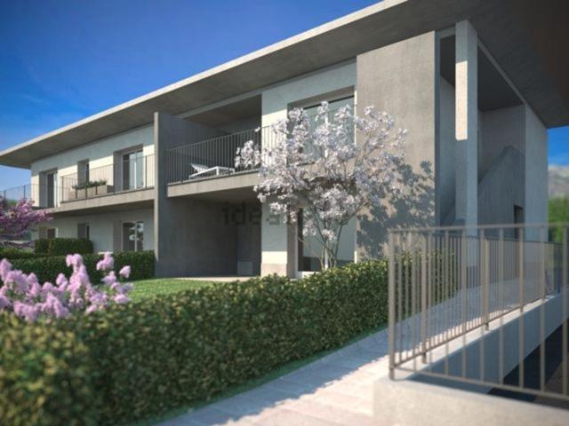 Appartamento in vendita a Inverigo, Como