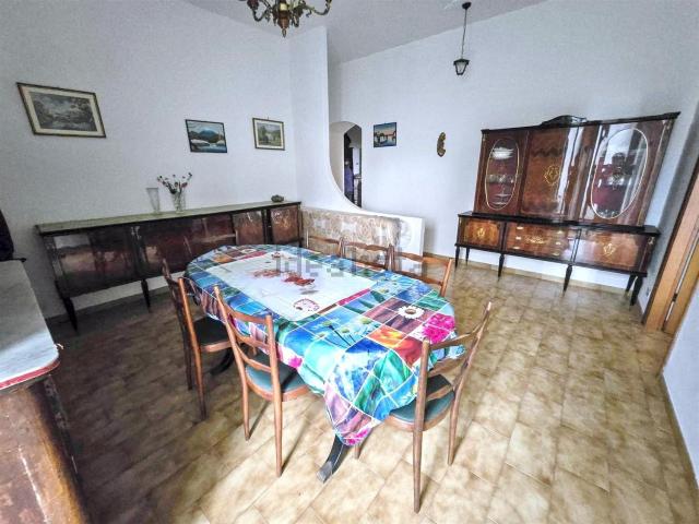 Appartamento in vendita a Riccò Del Golfo, Liguria