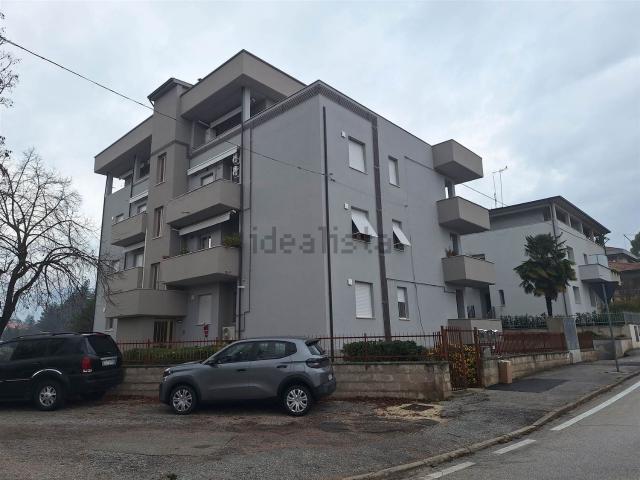 Appartamento in vendita a Settempeda, Marche
