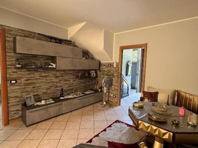 Appartamento in vendita a Rova, Gazzaniga