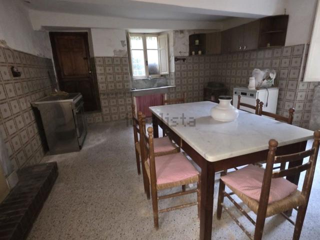 Appartamento in vendita a Seravezza, Toscana