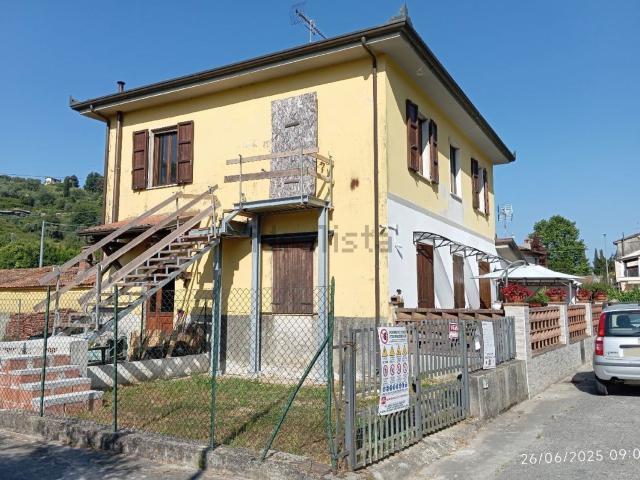 Appartamento in vendita a Montemagno, Camaiore