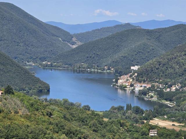Appartamento in vendita a Labro, Lazio