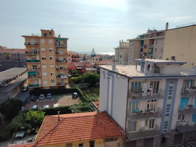 Appartamento in vendita a Vallecrosia, Liguria