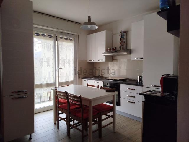 Appartamento in vendita a Borgo Val Di Taro, Reggio Emilia