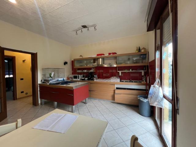 Appartamento in vendita a Re, Reggio Emilia