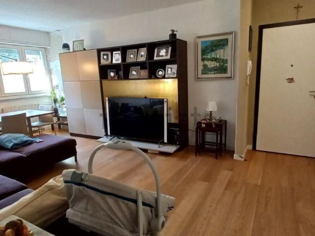 Appartamento in vendita a Carrara, Toscana