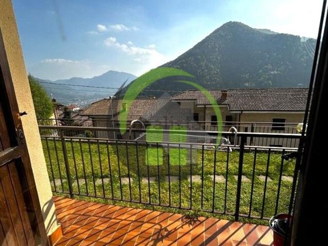 Appartamento in vendita a Gazzaniga, Lombardia