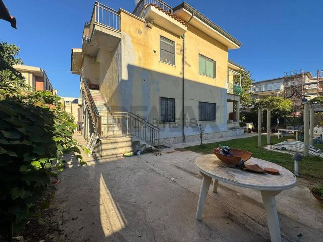 Appartamento in vendita a Minturno, Lazio