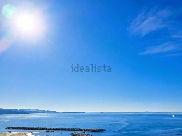 Attico in vendita a Follonica, Toscana