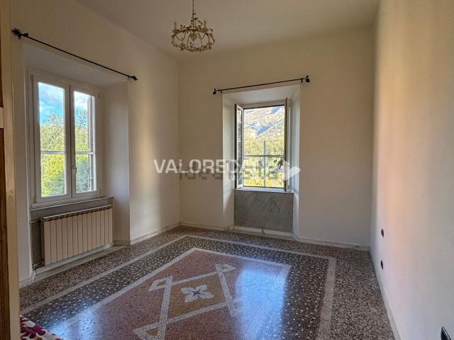 Appartamento in vendita a Fabbrica, Carrara