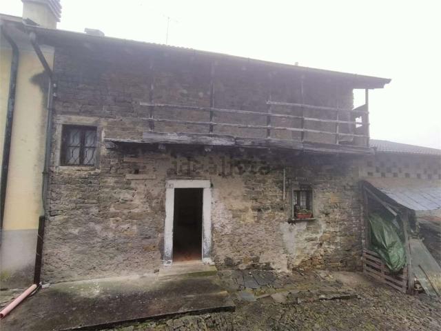 Appartamento in vendita a Sant'omobono Imagna, Lombardia