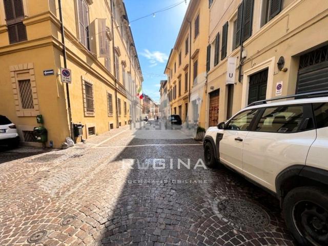 Appartamento in vendita a Centro Storico, Marche