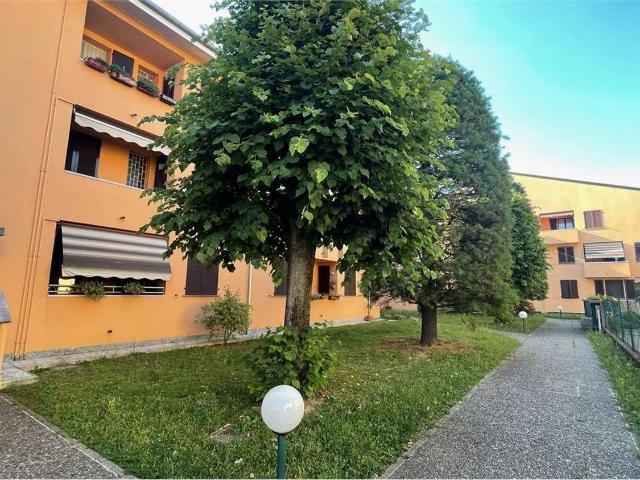 Appartamento in vendita a Rovello Porro, Lombardia