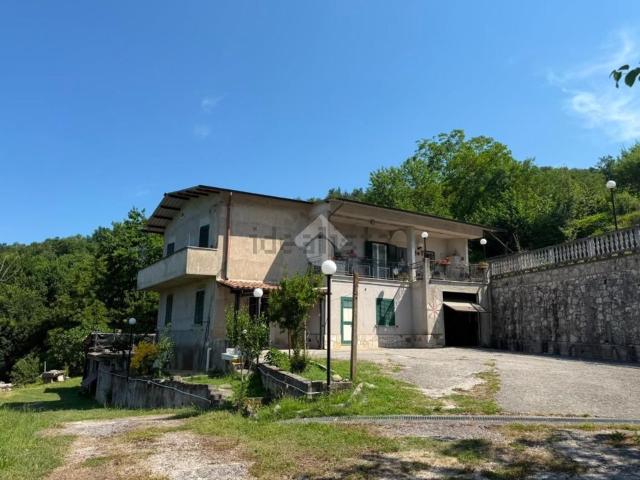 Appartamento in vendita a S. Nicola, Roma Capitale