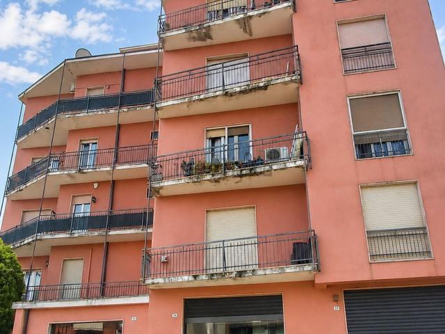 Appartamento in vendita a Solaro, Lombardia