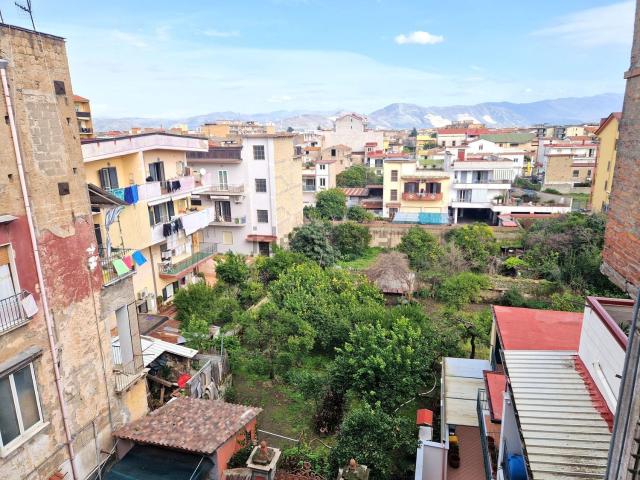 Appartamento in vendita a Acerra, Campania