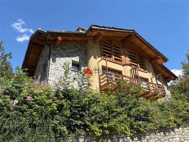Appartamento in vendita a Cogne, Aosta