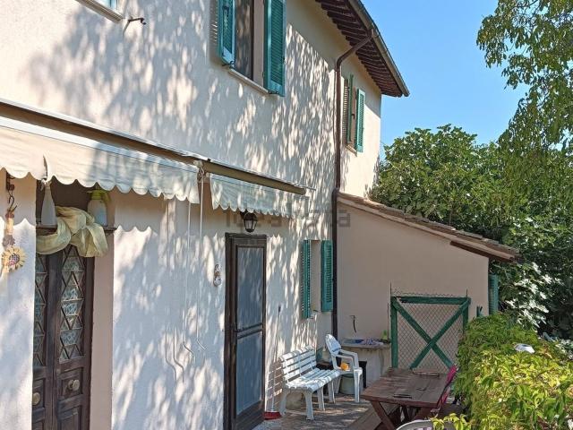 Appartamento in vendita a Foligno, Umbria