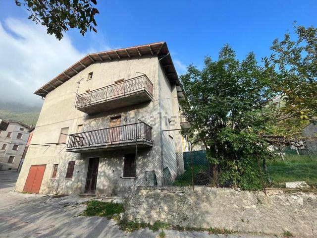 Appartamento in vendita a Scheggia e Pascelupo, Isola Fossara